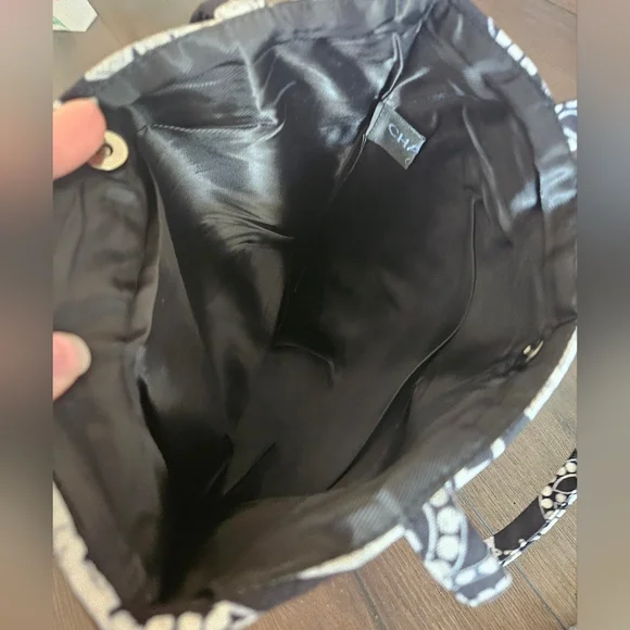 NEW Chanel Employee Gift Monochrome Graphic Tote - Picture 4 of 7